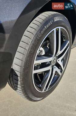 Минивэн Mercedes-Benz V-Class 2020 в 