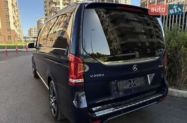 Минивэн Mercedes-Benz V-Class 2019 в 