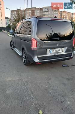 Минивэн Mercedes-Benz V-Class 2014 в 