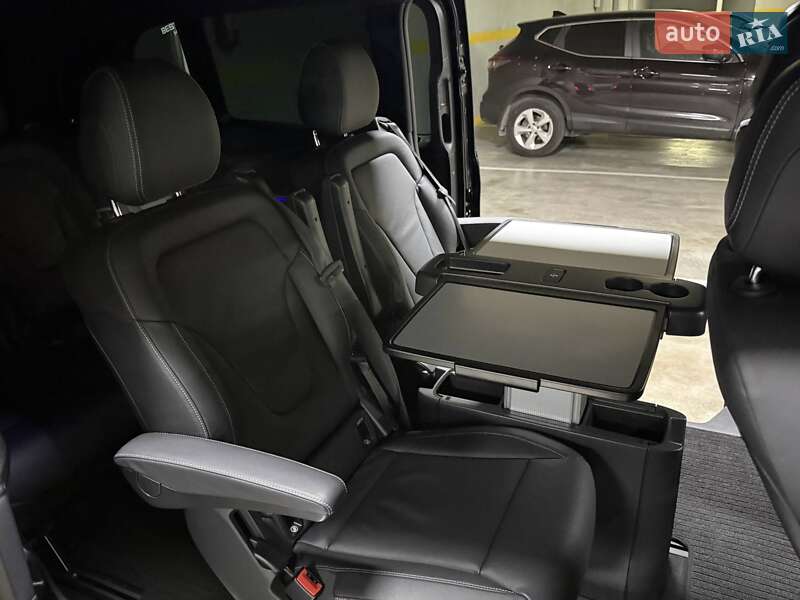 Минивэн Mercedes-Benz V-Class 2024 в Киеве