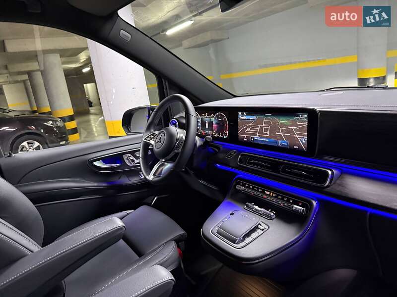 Минивэн Mercedes-Benz V-Class 2024 в Киеве