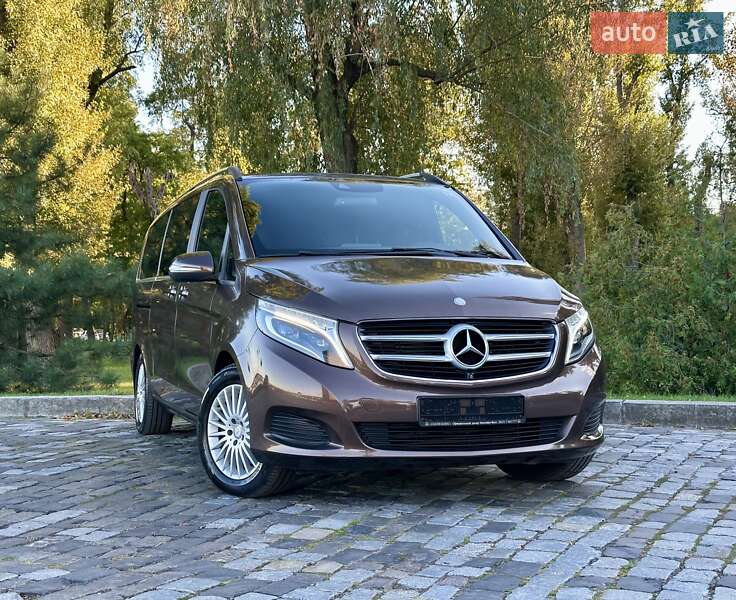 Мінівен Mercedes-Benz V-Class 2016 в Києві