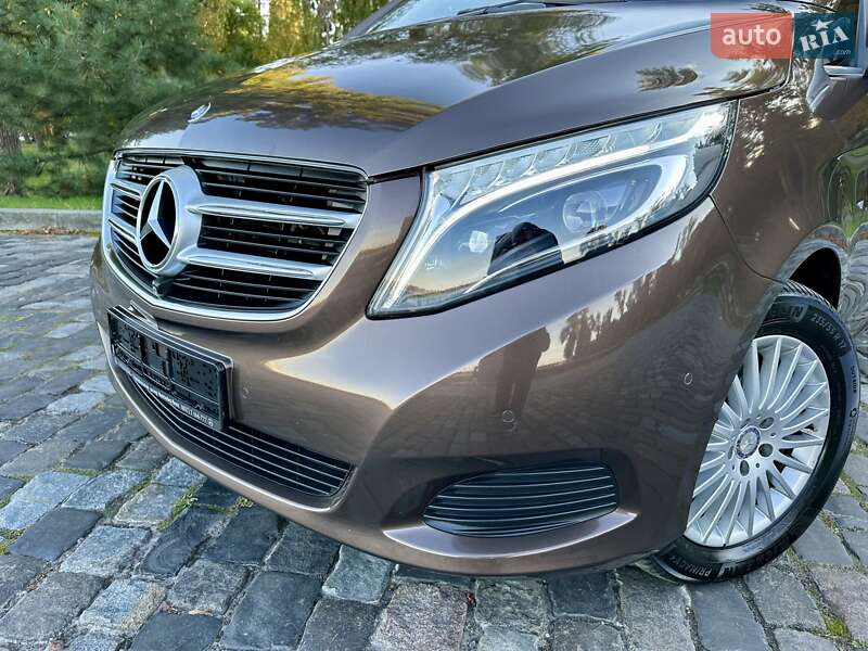 Мінівен Mercedes-Benz V-Class 2016 в Києві