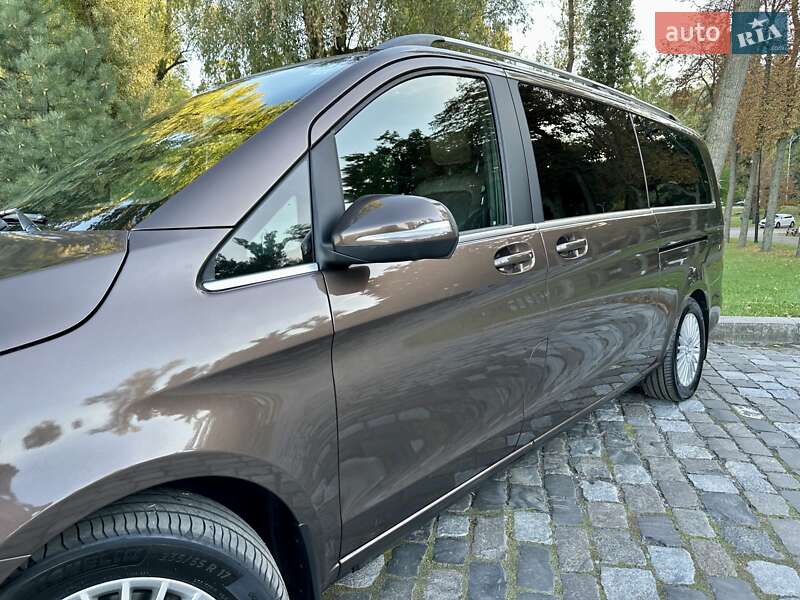 Мінівен Mercedes-Benz V-Class 2016 в Києві