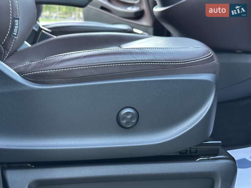 Мінівен Mercedes-Benz V-Class 2016 в Києві