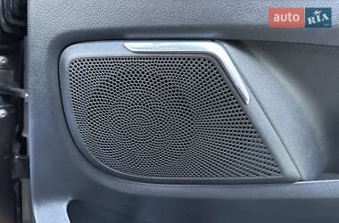 Минивэн Mercedes-Benz V-Class 2016 в 