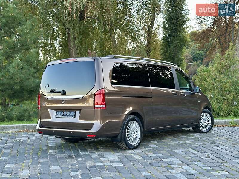 Мінівен Mercedes-Benz V-Class 2016 в Києві