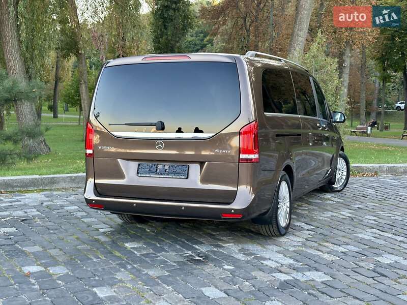 Мінівен Mercedes-Benz V-Class 2016 в Києві