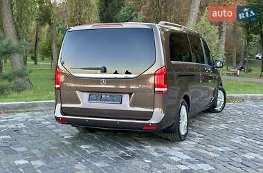 Минивэн Mercedes-Benz V-Class 2016 в 