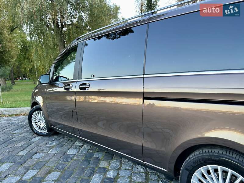 Мінівен Mercedes-Benz V-Class 2016 в Києві