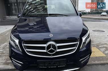 Минивэн Mercedes-Benz V-Class 2018 в 
