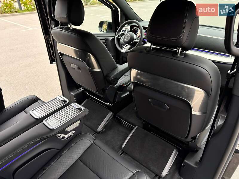 Минивэн Mercedes-Benz V-Class 2025 в Киеве