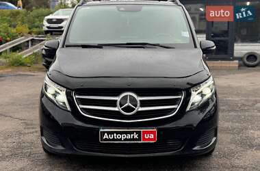 Минивэн Mercedes-Benz V-Class 2018 в 
