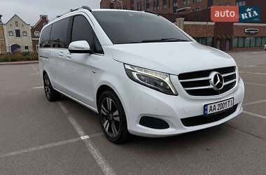 Минивэн Mercedes-Benz V-Class 2016 в 