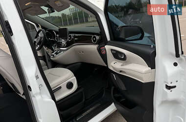 Минивэн Mercedes-Benz V-Class 2016 в 