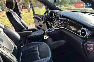 Минивэн Mercedes-Benz V-Class 2015 в  фото 51 Минивэн Mercedes-Benz V-Class 2015 в
