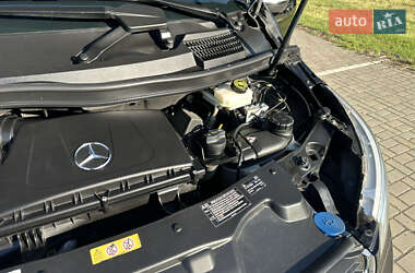 Минивэн Mercedes-Benz V-Class 2015 в  фото 61 Минивэн Mercedes-Benz V-Class 2015 в