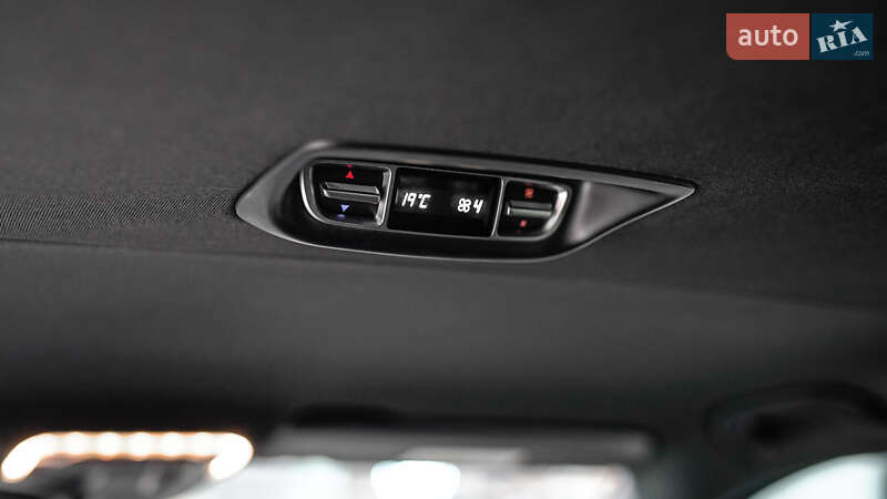 Мінівен Mercedes-Benz V-Class 2016 в Львові фото 35 Мінівен Mercedes-Benz V-Class 2016 в Львові