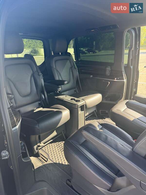 Минивэн Mercedes-Benz V-Class 2020 в Днепре