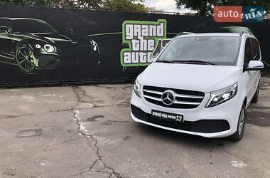 Минивэн Mercedes-Benz V-Class 2021 в 