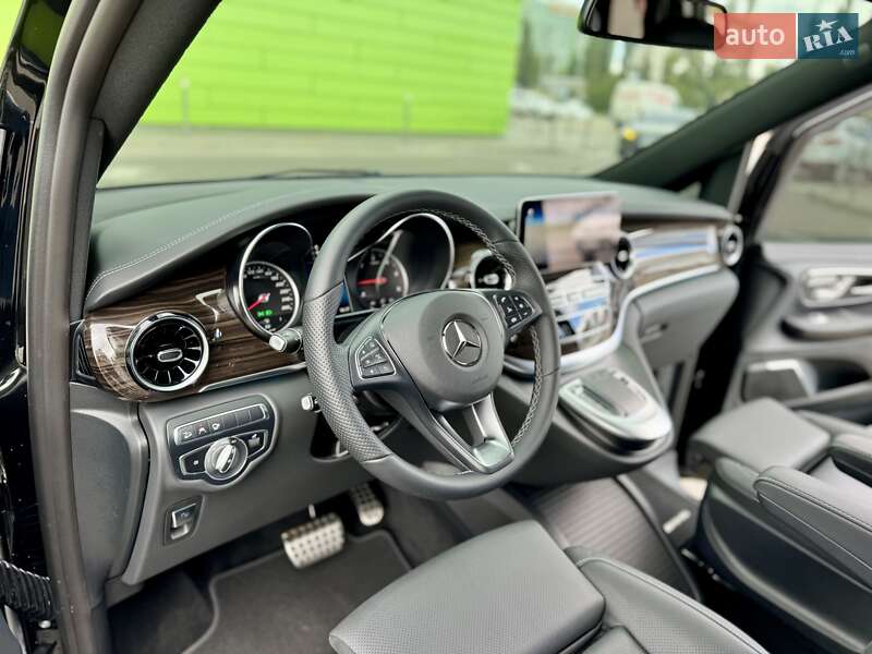 Мінівен Mercedes-Benz V-Class 2023 в Києві