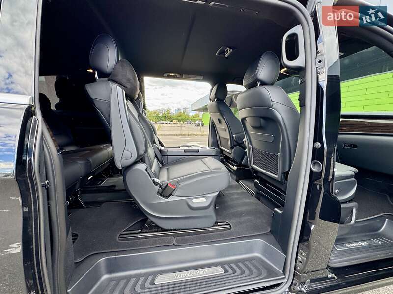 Мінівен Mercedes-Benz V-Class 2023 в Києві