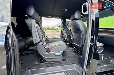 Минивэн Mercedes-Benz V-Class 2023 в 