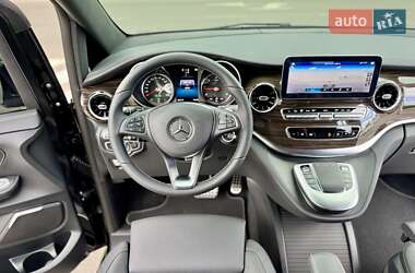 Минивэн Mercedes-Benz V-Class 2023 в 