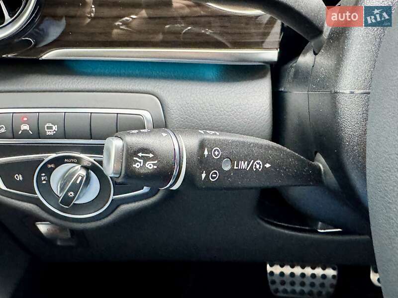 Мінівен Mercedes-Benz V-Class 2023 в Києві
