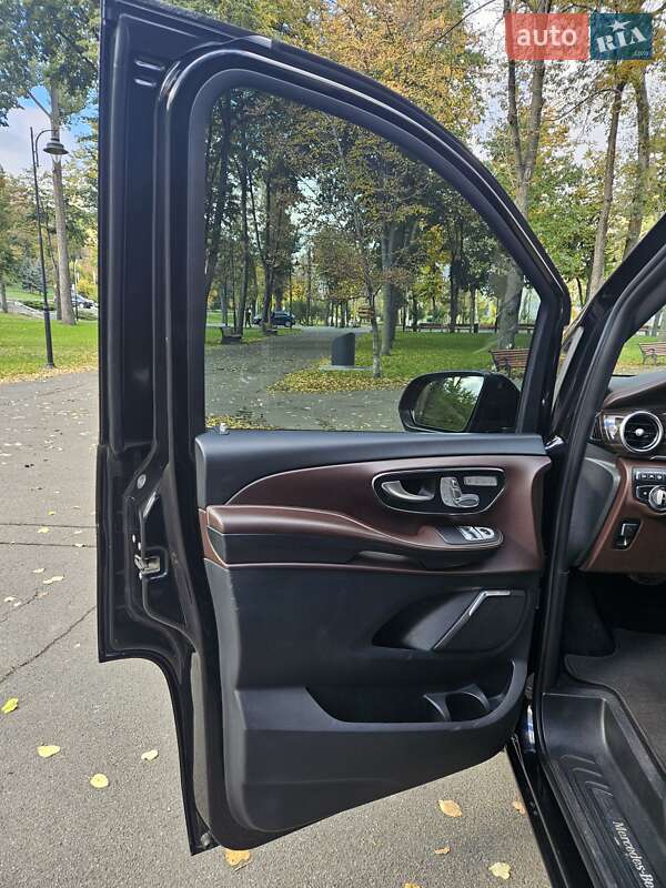 Минивэн Mercedes-Benz V-Class 2017 в Киеве
