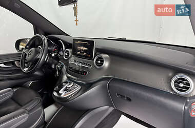 Мінівен Mercedes-Benz V-Class 2017 в  фото 58 Мінівен Mercedes-Benz V-Class 2017 в