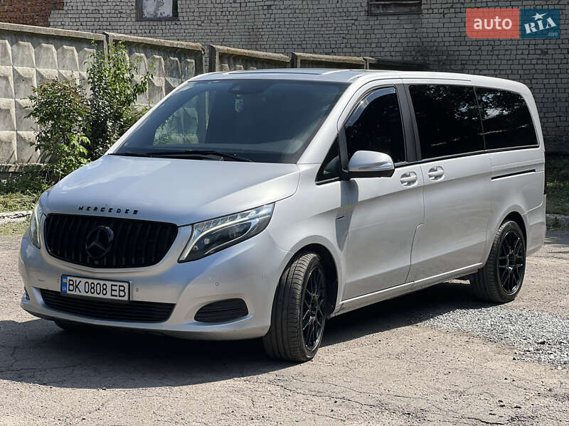 Мінівен Mercedes-Benz V-Class 2016 в 