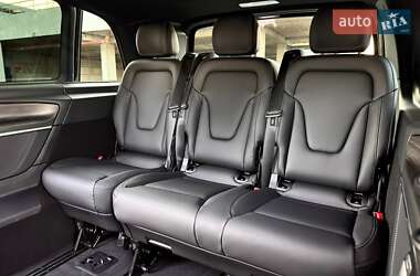 Мінівен Mercedes-Benz V-Class 2024 в  фото 44 Мінівен Mercedes-Benz V-Class 2024 в