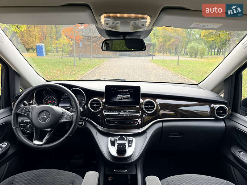 Минивэн Mercedes-Benz V-Class 2017 в Киеве