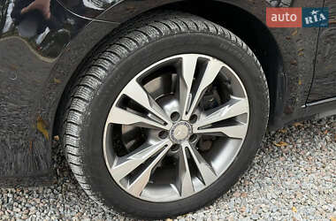 Мінівен Mercedes-Benz V-Class 2015 в  фото 6 Мінівен Mercedes-Benz V-Class 2015 в