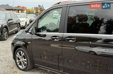 Мінівен Mercedes-Benz V-Class 2015 в  фото 9 Мінівен Mercedes-Benz V-Class 2015 в