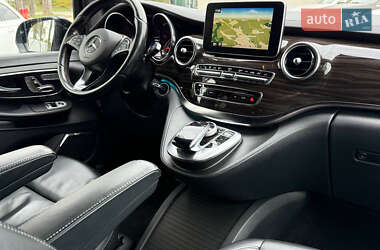 Мінівен Mercedes-Benz V-Class 2015 в  фото 42 Мінівен Mercedes-Benz V-Class 2015 в