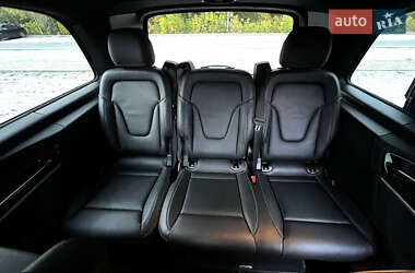 Минивэн Mercedes-Benz V-Class 2021 в  фото 34 Минивэн Mercedes-Benz V-Class 2021 в