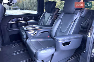 Минивэн Mercedes-Benz V-Class 2021 в  фото 37 Минивэн Mercedes-Benz V-Class 2021 в