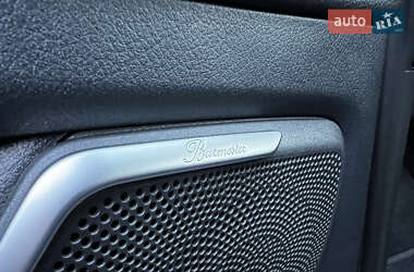 Минивэн Mercedes-Benz V-Class 2021 в  фото 41 Минивэн Mercedes-Benz V-Class 2021 в