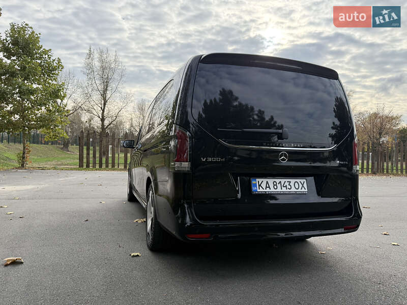Минивэн Mercedes-Benz V-Class 2025 в Киеве