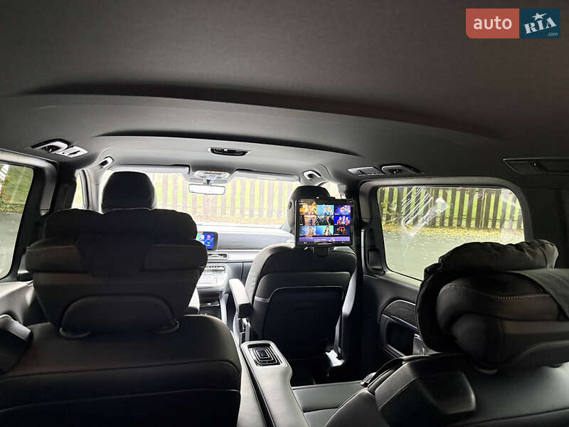 Минивэн Mercedes-Benz V-Class 2025 в Киеве