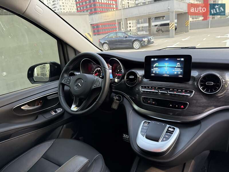 Минивэн Mercedes-Benz V-Class 2021 в Киеве