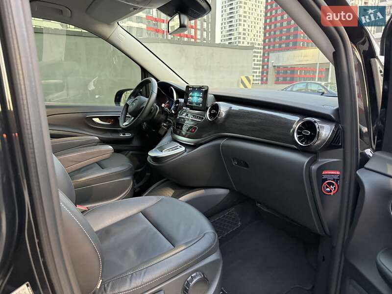Минивэн Mercedes-Benz V-Class 2021 в Киеве