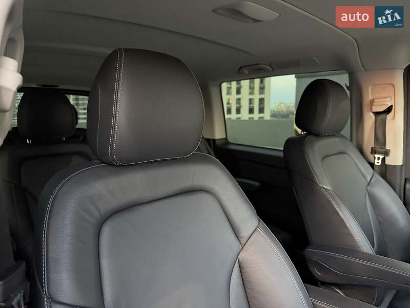 Минивэн Mercedes-Benz V-Class 2021 в Киеве