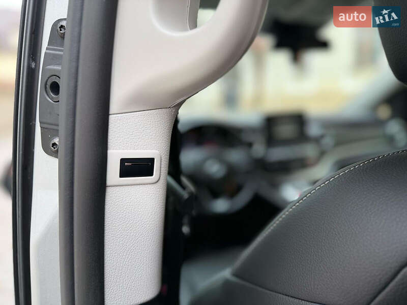 Мінівен Mercedes-Benz V-Class 2016 в Кам'янець-Подільському фото 26 Мінівен Mercedes-Benz V-Class 2016 в Кам'янець-Подільському