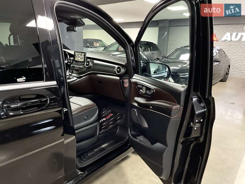 Мінівен Mercedes-Benz V-Class 2016 в Львові фото 34 Мінівен Mercedes-Benz V-Class 2016 в Львові