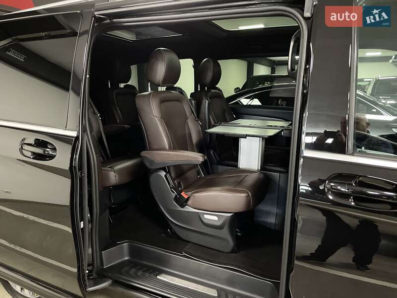 Мінівен Mercedes-Benz V-Class 2016 в Львові фото 39 Мінівен Mercedes-Benz V-Class 2016 в Львові