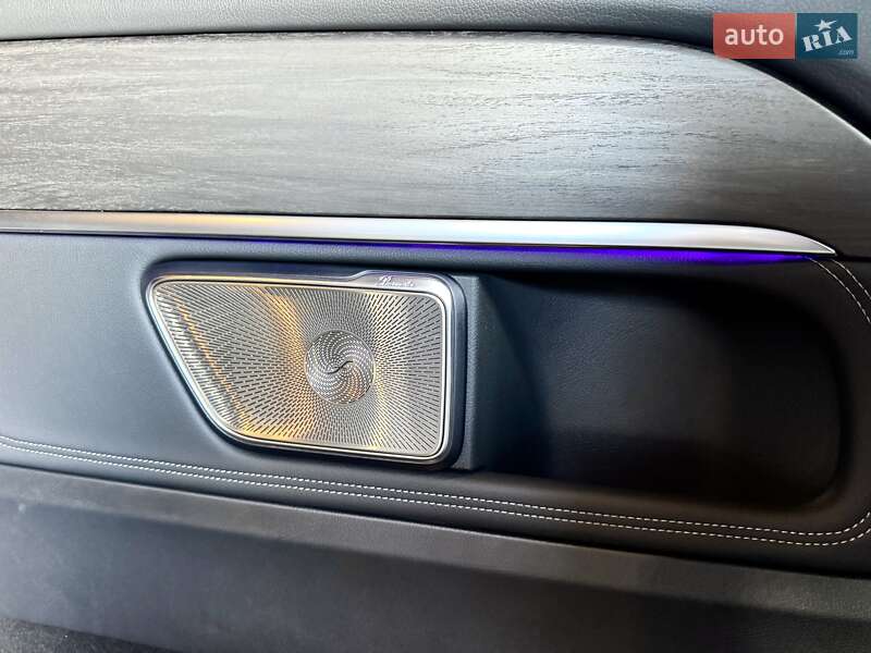 Мінівен Mercedes-Benz V-Class 2025 в Києві