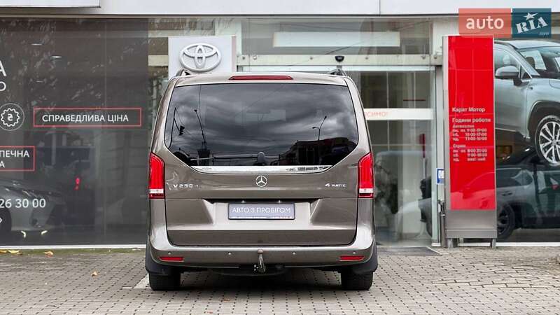 Минивэн Mercedes-Benz V-Class 2015 в Ужгороде